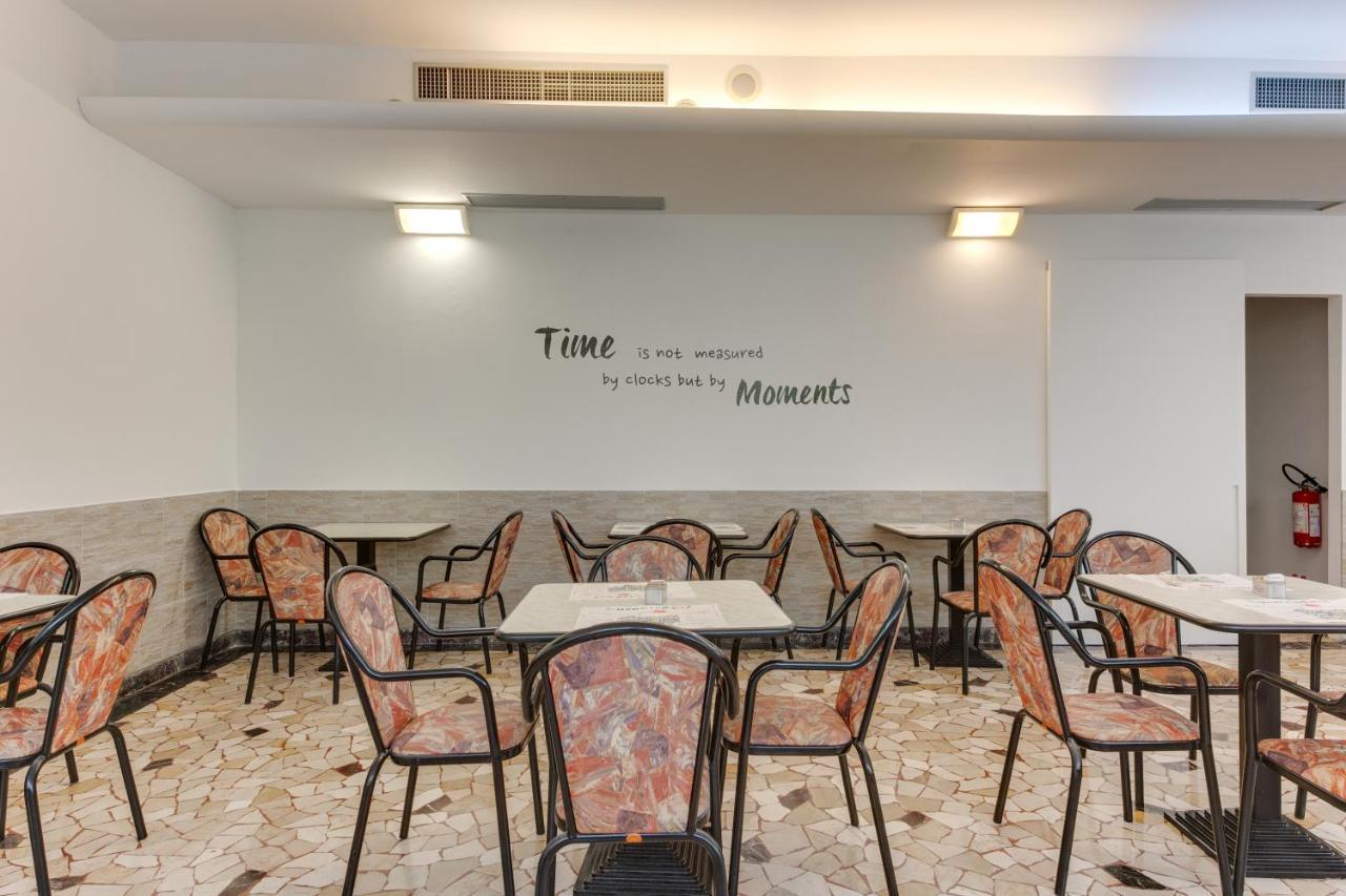 Hotel Villa Merope Римини Экстерьер фото