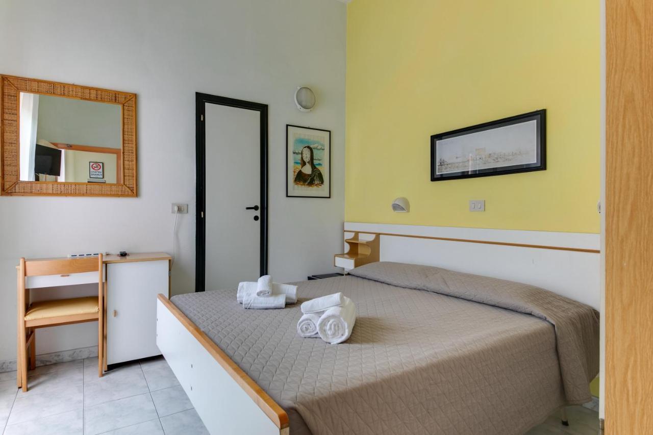 Hotel Villa Merope Римини Экстерьер фото