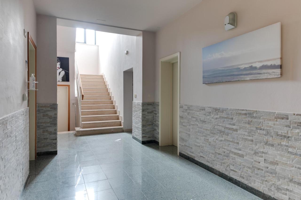 Hotel Villa Merope Римини Экстерьер фото